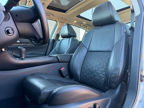 Used 2016 Nissan Maxima Platinum FWD image 28