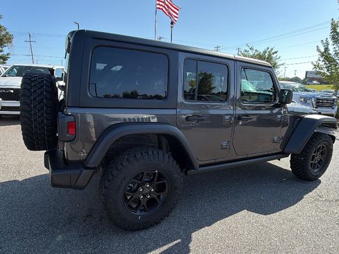 Used 2025 Jeep Wrangler Unlimited Sport AWD/4WD image 8