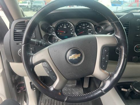 Used 2007 Chevrolet Silverado 1500 LT w/ Towing Package image 4