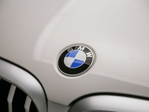 Used 2023 BMW X3 xDrive30i w/ Premium Package AWD/4WD image 9