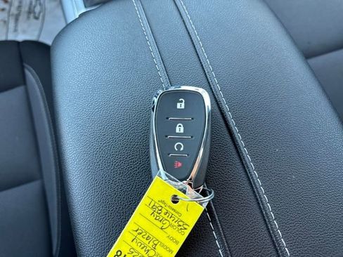 Used 2025 Chevrolet Blazer LT image 33