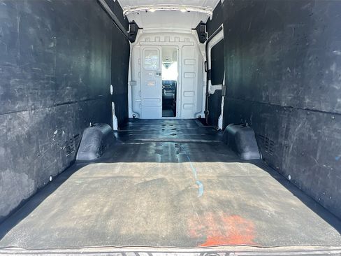 Used 2024 Ford Transit 250 148 High Roof Extended w/ Load Area Protection Package RWD image 32
