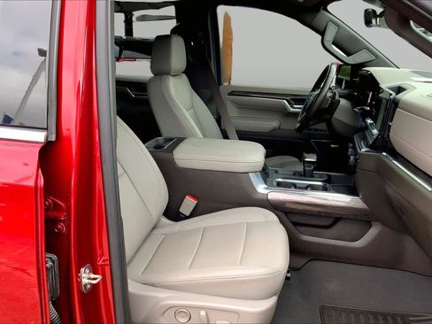 Certified 2023 Chevrolet Silverado 1500 LTZ w/ Technology Package AWD/4WD image 9