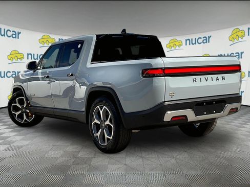 Used 2022 Rivian R1T Adventure image 4