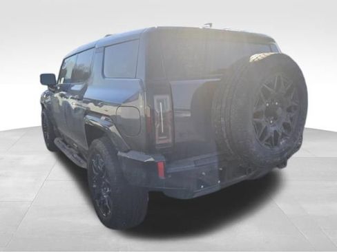 Used 2025 GMC Hummer EV 3X w/ LPO, Cargo Utility Package image 10