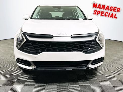 Used 2024 Kia Sportage LX AWD/4WD image 3