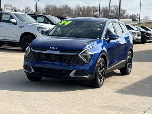 Used 2024 Kia Sportage EX image 12