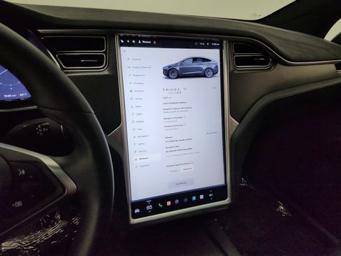 Used 2017 Tesla Model X 90D AWD/4WD image 13