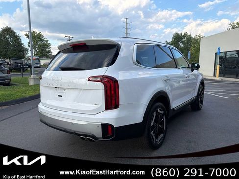 Certified 2024 Kia Telluride S w/ S Sunroof Package AWD/4WD image 8