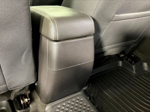 Used 2011 Ford Fusion SE w/ 202A Rapid Spec Order Code image 10