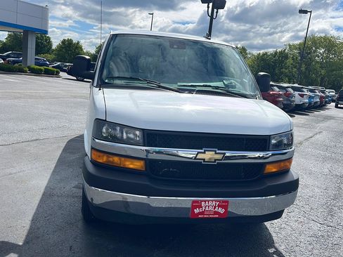 Used 2025 Chevrolet Express 3500 LT w/ LT Preferred Equipment Group RWD image 8