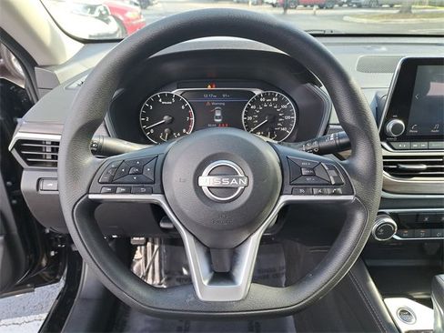 Used 2023 Nissan Altima 2.5 SV image 25