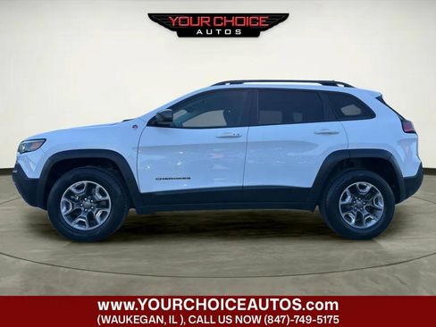 Used 2019 Jeep Cherokee Trailhawk w/ Cold Weather Group AWD/4WD image 2