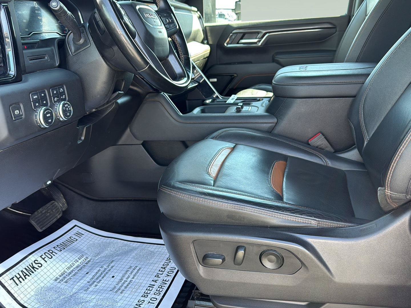Used 2024 GMC Sierra 3500 AT4 w/ AT4 Preferred Package AWD/4WD image 9