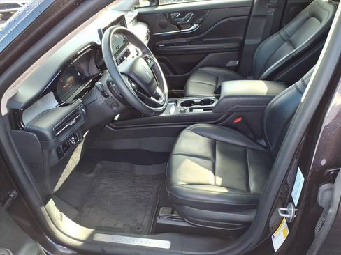 Certified 2023 Lincoln Corsair Standard w/ Equipment Group 101A image 10