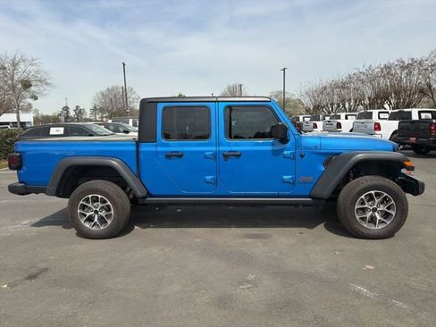 Used 2023 Jeep Gladiator Mojave w/ Trailer Tow Package image 2