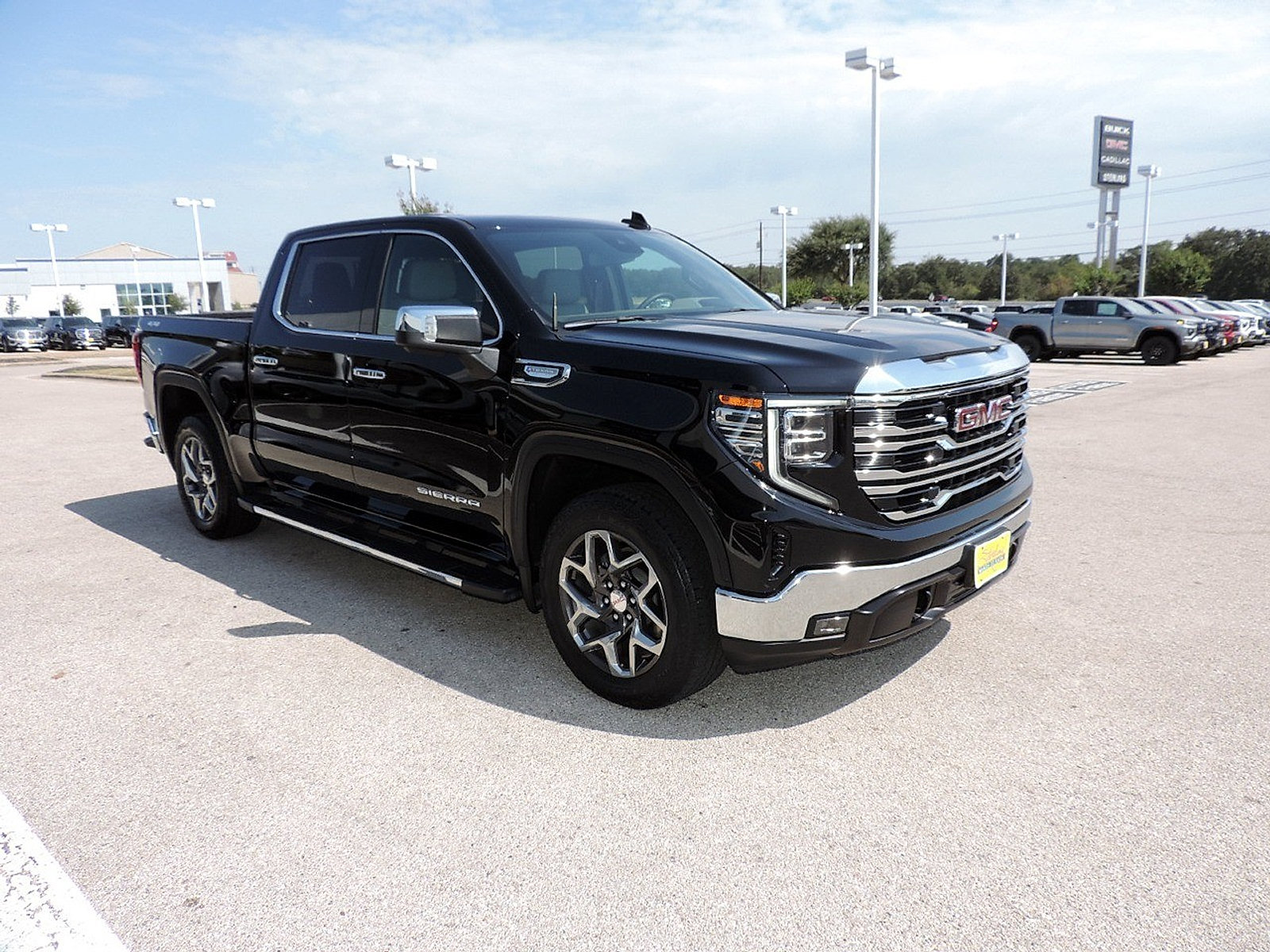 Certified 2023 GMC Sierra 1500 SLT AWD/4WD image 3