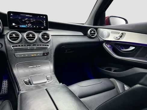 Used 2020 Mercedes-Benz GLC 63 AMG 4MATIC image 25