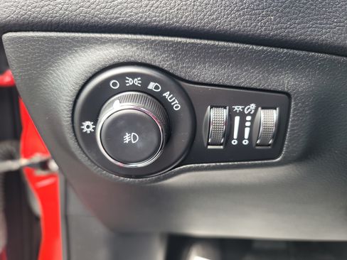 Used 2018 Jeep Compass Limited w/ Navigation Group AWD/4WD image 22