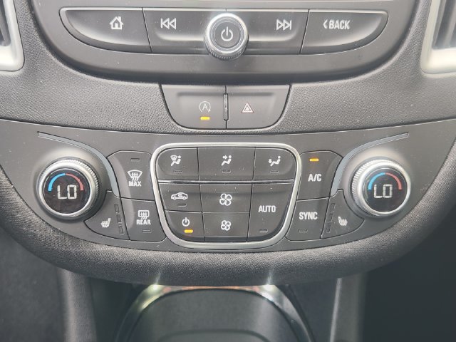 Used 2024 Chevrolet Malibu LT FWD image 17