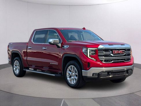Used 2023 GMC Sierra 1500 SLT w/ SLT Premium Package AWD/4WD image 8
