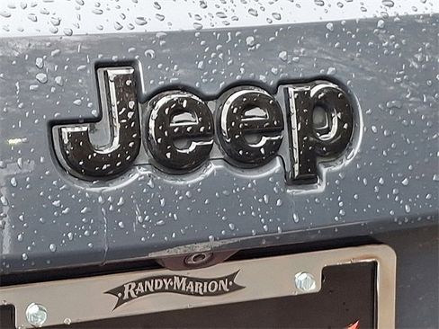 Used 2018 Jeep Grand Cherokee Altitude image 30