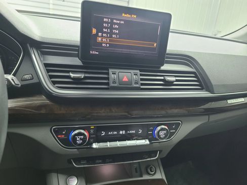 Used 2019 Audi Q5 2.0T Premium image 25