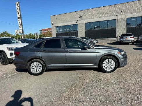 Used 2019 Volkswagen Jetta S image 8