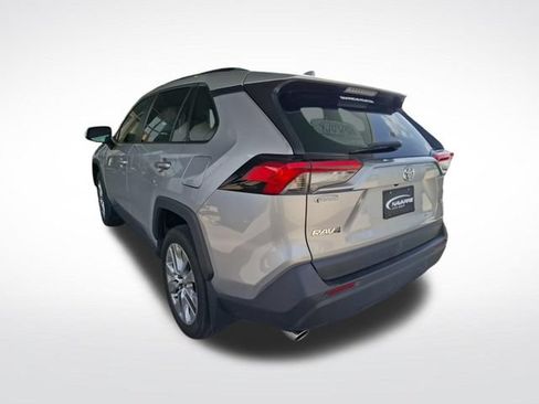 Used 2022 Toyota RAV4 XLE Premium FWD image 6