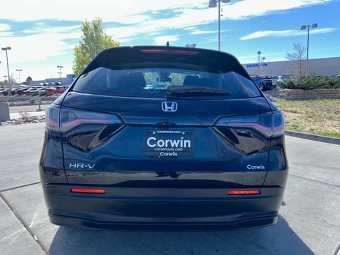 Used 2023 Honda HR-V LX image 7