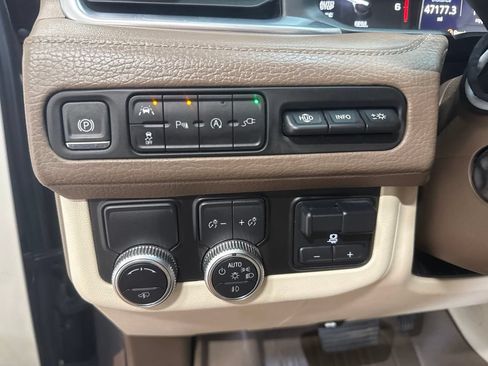 Used 2021 GMC Yukon Denali w/ Denali Ultimate Package RWD image 25