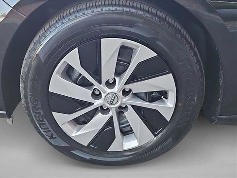 Used 2025 Nissan Altima 2.5 S image 24