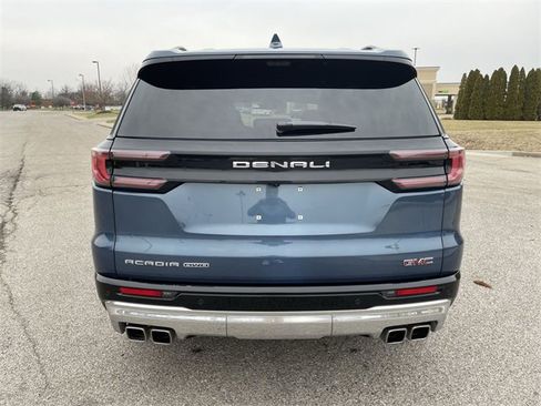 Used 2025 GMC Acadia Denali w/ Super Cruise Package image 4