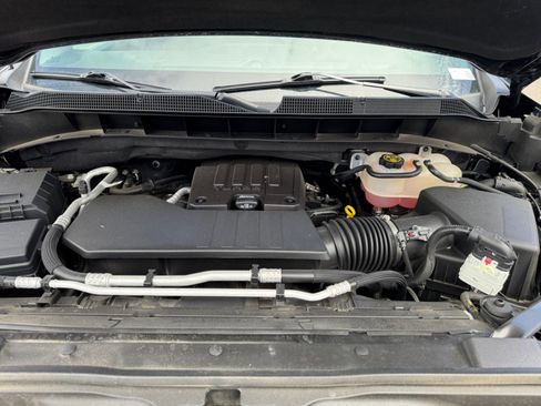 Used 2023 Chevrolet Silverado 1500 Custom AWD/4WD image 19
