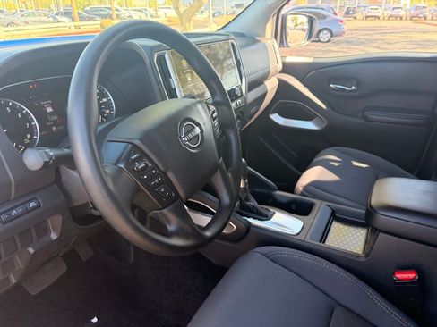 Certified 2025 Nissan Frontier SV RWD image 18