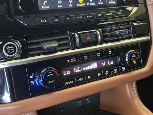 Used 2023 Nissan Pathfinder Platinum AWD/4WD image 29