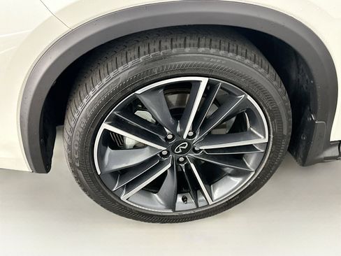 Used 2023 INFINITI QX55 Essential image 11