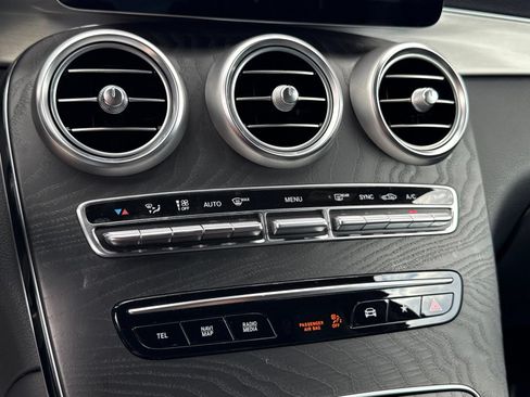 Used 2022 Mercedes-Benz GLC 300 w/ Multimedia Package Lite image 34