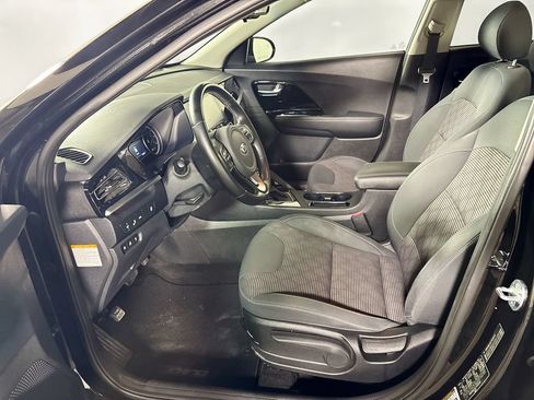Used 2020 Kia Niro LXS FWD image 12