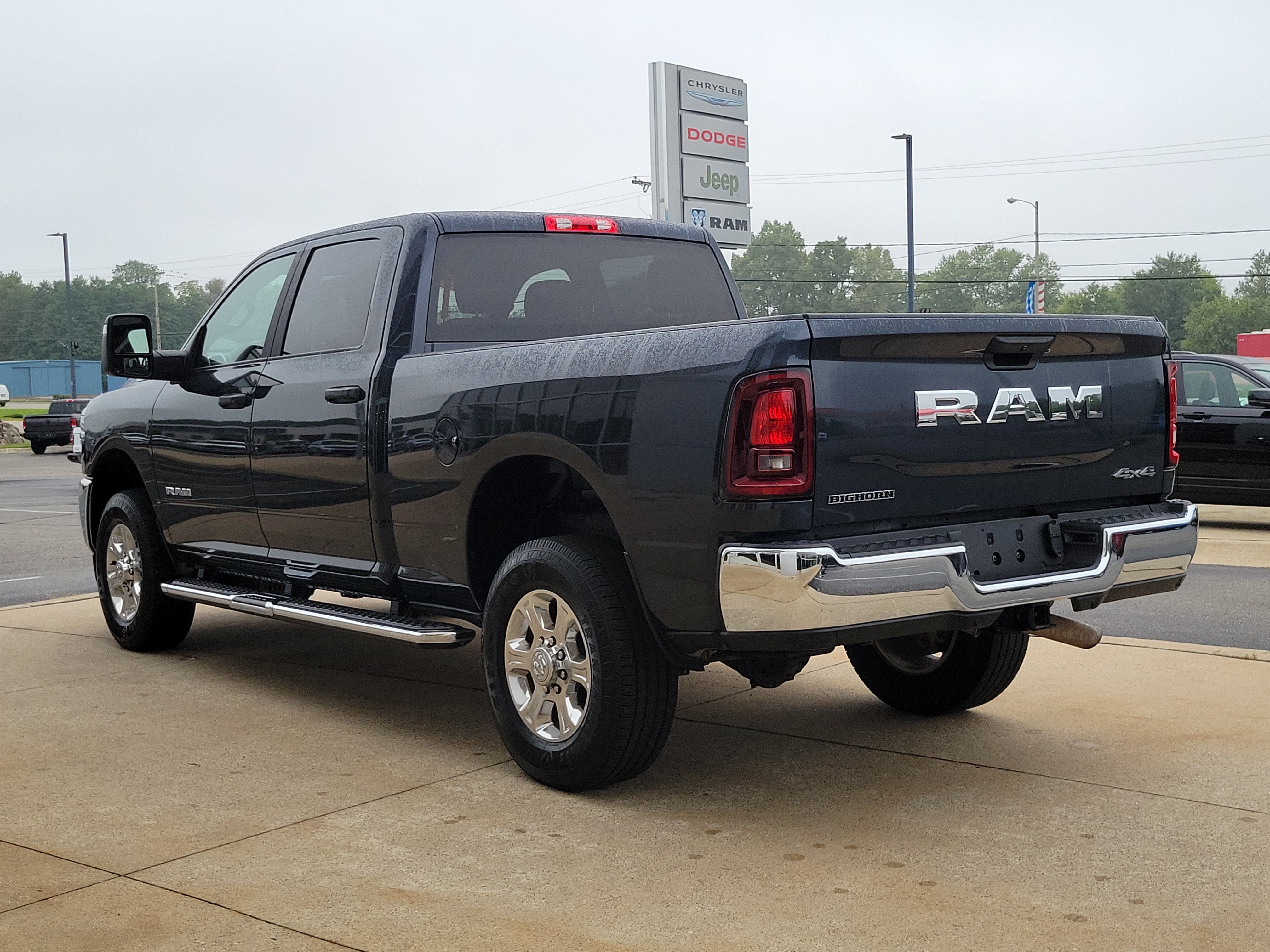 Used 2025 RAM 2500 Big Horn AWD/4WD image 3