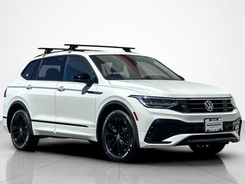 Used 2022 Volkswagen Tiguan SE R-Line image 7