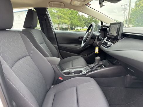 Used 2024 Toyota Corolla LE FWD image 9