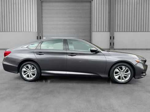 Used 2019 Honda Accord LX image 31