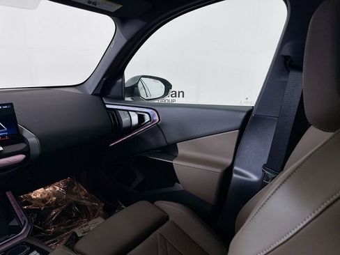 Used 2026 BMW X3 xDrive30 w/ Premium Package image 23