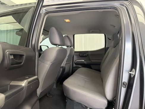 Used 2022 Toyota Tacoma SR5 RWD image 14