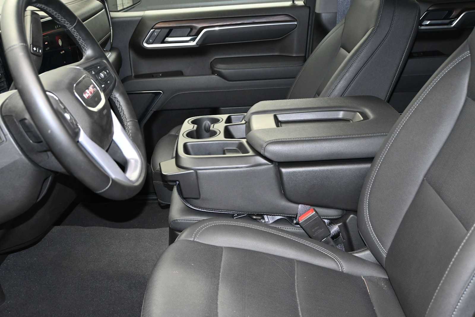 Used 2026 GMC Sierra 1500 SLT AWD/4WD image 23