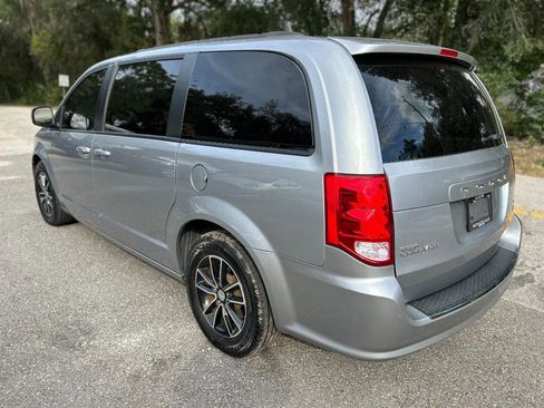 Used 2019 Dodge Grand Caravan GT image 3