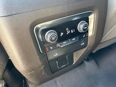 Used 2022 Chevrolet Tahoe LT w/ LT Signature Plus Package AWD/4WD image 18