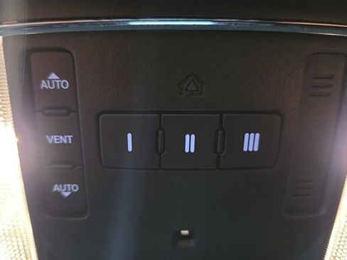 Used 2017 Dodge Charger R/T image 21