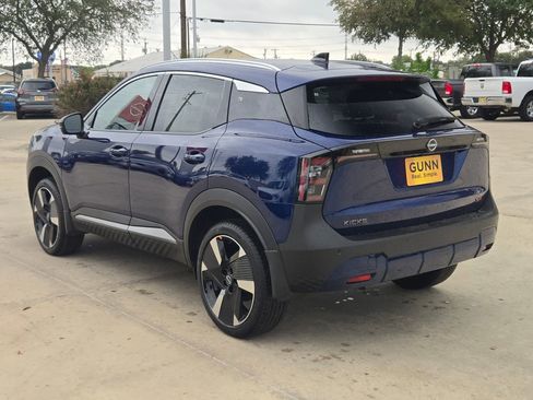 New 2026 Nissan Kicks SR image 5